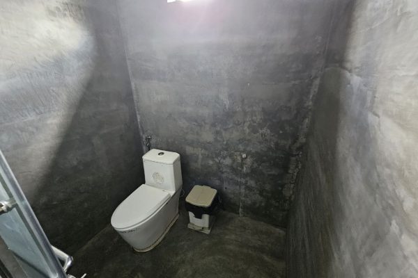 Toilet in Boutique Villa Kampot - Damnak Borey Resort