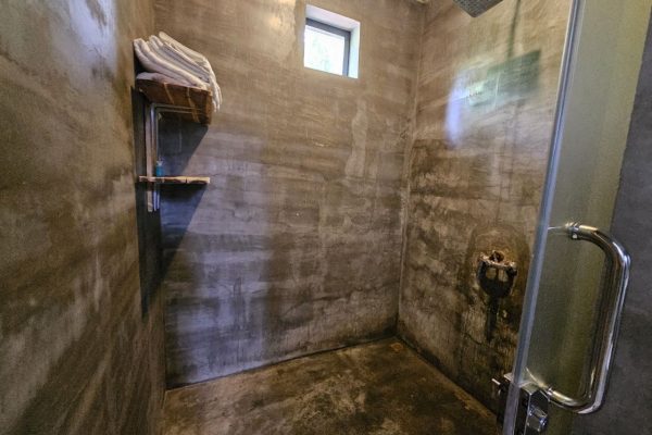 Rain Shower in Boutique Villa Kampot - Damnak Borey Resort