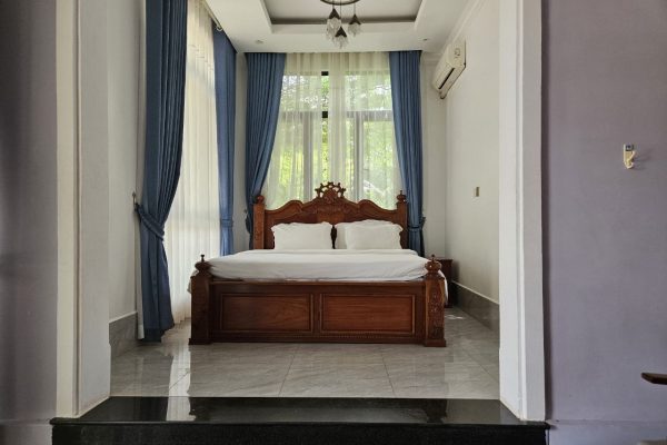 Bed in our luxury villa in kampot - Damnak Borey Resort
